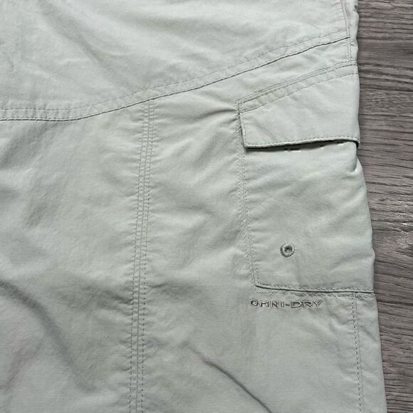 Columbia Titanium Cargo Capri Womens Size 8  Beige Pockets Hiking Fishing Outdoo - Picture 9 of 9